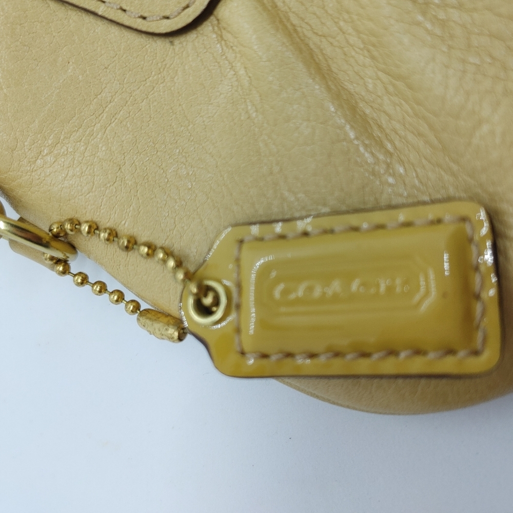 Coach Wristlet - Picture 4 of 5